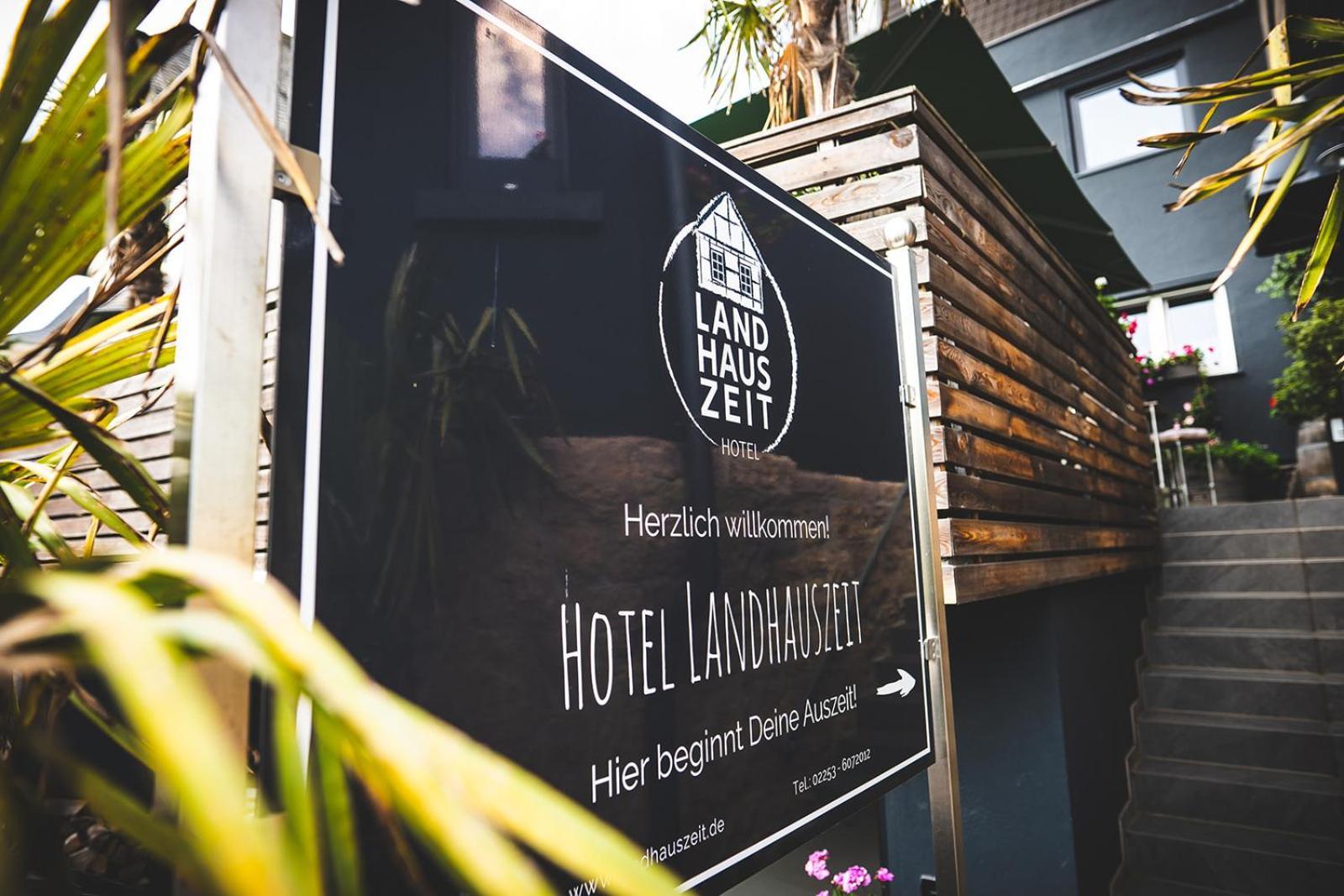 Boutique Hotel Landhauszeit 바트 뮌스터아이펠 외부 사진